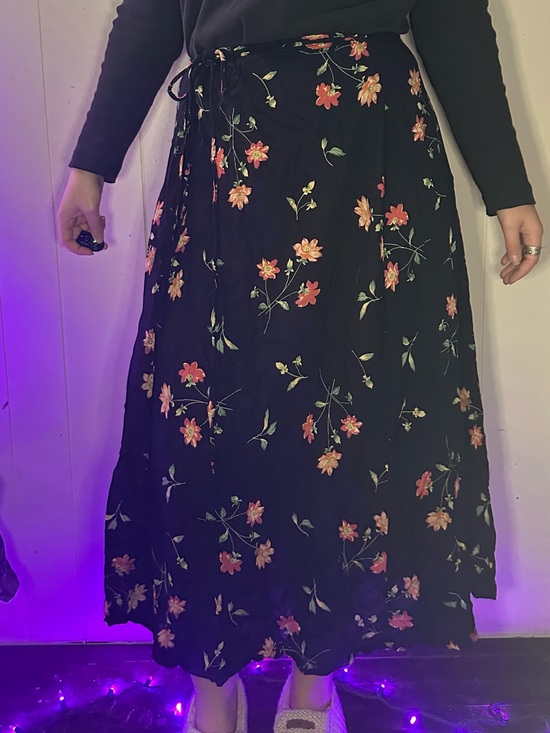 Bass Dresses & Skirts - 90s-Y2K Cottage Core Flowy Wrap Skirt - Black Floral Maxi by Bass